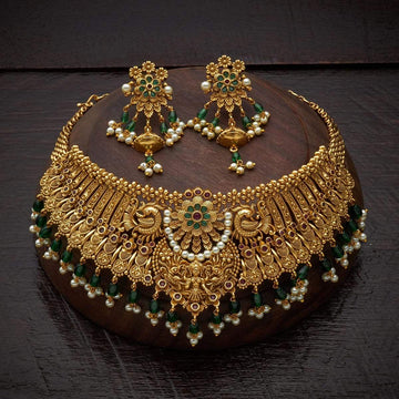 Bridal Necklace Set with Rich Intricacy and Wide Choker Belt